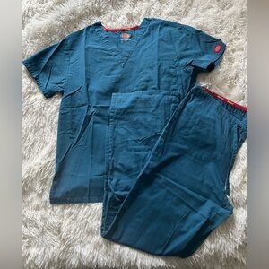 Dickies scrub set